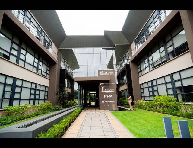 866M² OFFICE TO LET IN PARKHAVEN